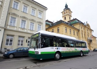 Önjáró trolit kaptak a szegediek