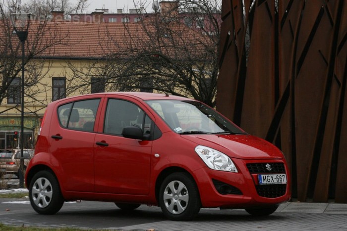 Teszt: a legolcsóbb magyar autó 11 | Vezess 68 lóerőt és 90 Nm-t kell beosztani, de városban nem megy rosszul az egyliteres motorral