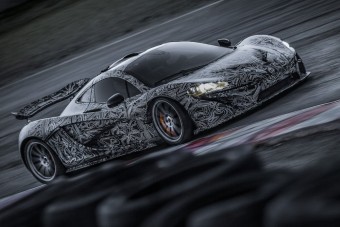 Lángot hány a McLaren sportkocsija