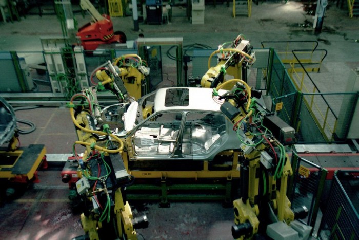 Lapjelentések szerint a Nissan veheti fel a Renault franciaországi gyárainak fölös kapacitását