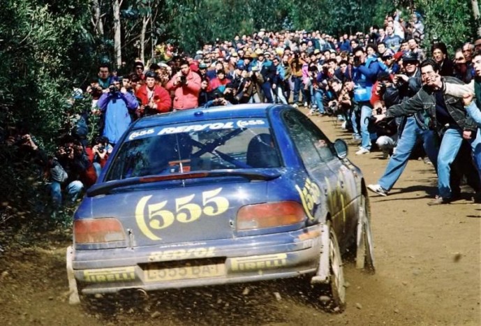 Colin Mcrae még szembesült az őrült rajongók hadával