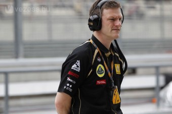 F1: Nem megy sehova a Lotus-főnök