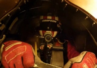 Vérfagyasztó baleset a csónakversenyen