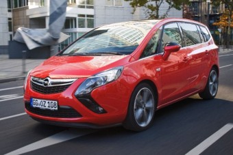 Nagyon gyors hétüléses Opel