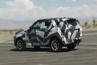 Nevéhez hű a Range Rover Sport