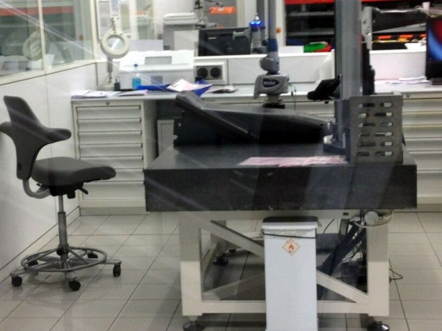 F1: A McLarennél eldugták a törött orrot 6 | Vezess A McLaren-orr borítás nélkül