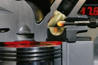 Közvetett befecskendezésű (osztott égésterű) dízelmotor