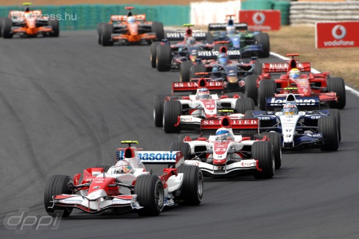 Örömmel lépett le az F1-ből a veterán 7 | Vezess 2007, Hungaroring - a híres Trulli-vonat