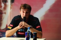 F1: Nem igazolt riválishoz a Toro Rosso-főnök 8