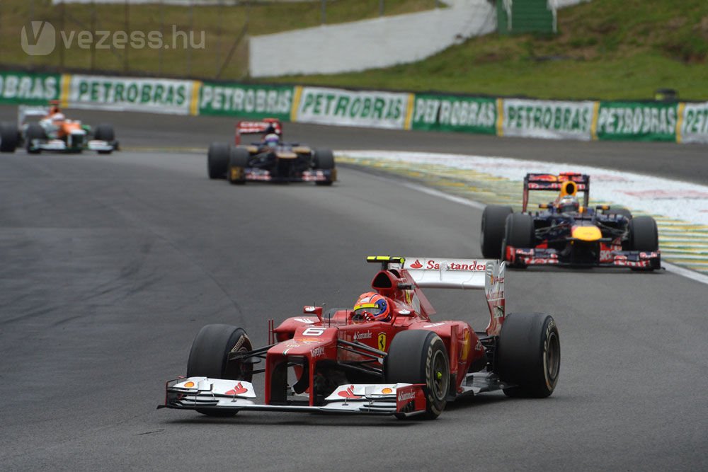 F1: Vettel a negyediket is behúzza? 32