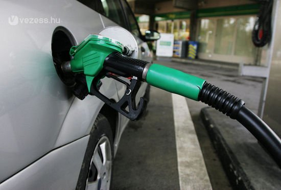 Ismét drágul a benzin