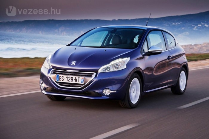 10. Nyugat-Európában a Fiestával és a Clióval együtt a kategória élén áll a Peugeot, nálunk tizedik lett 265 darabbal. Az adatok forrása: Datahouse Kft.