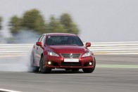 Lexus IS-F: 5.0 V8, 423 LE, 270 km/h