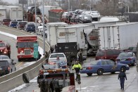 40 autó ütközött, több áldozat 18