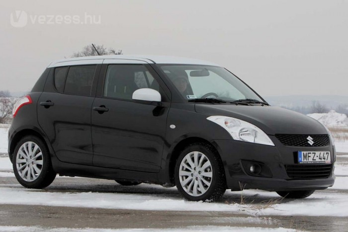 Jó vezetni a Swiftet, de az 1,2-es benzinmotor a katalógusban erősebb, mint a valóságban