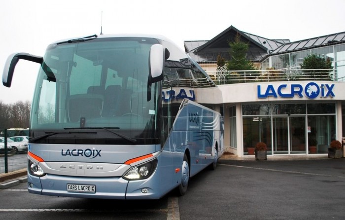 Német buszt vettek a franciák