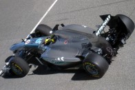 F1: Pályán az új Mercedes 25