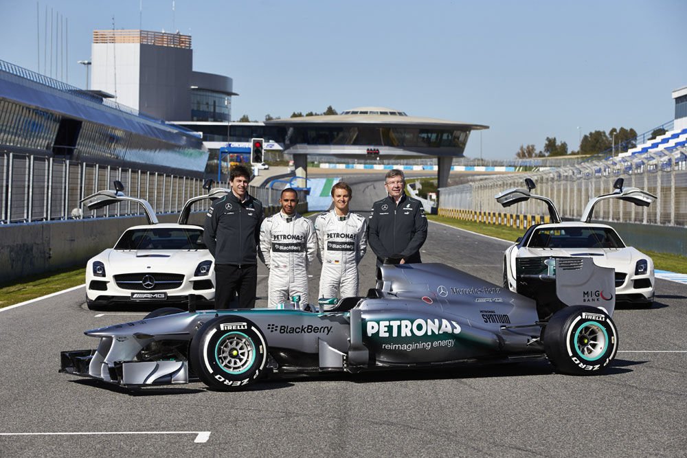 F1: Pályán az új Mercedes 6