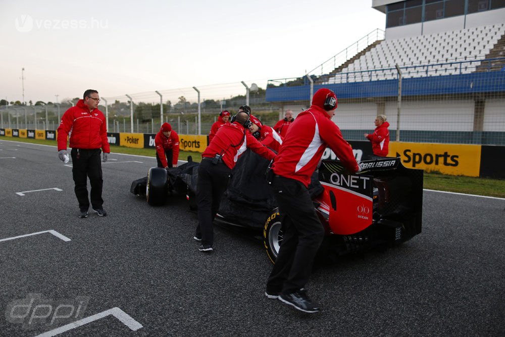 F1: A Marussia is kitolta az autót 6