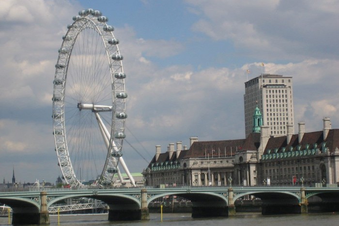 Űrprojekt teherautó-abroncsokkal 4 | Vezess Űrprojekt teherautó-abroncsokkal 4