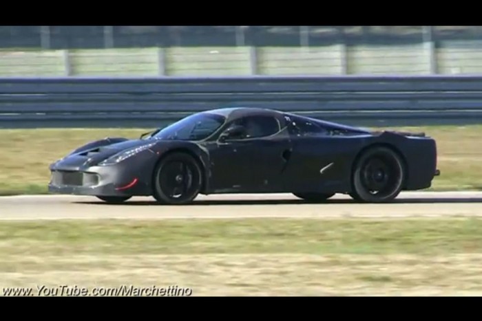 Video: Őrjítően szól a Ferrari F150