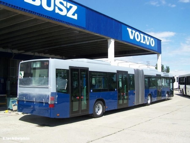 Átfestés után az Alfabusz Kft. telephelyén