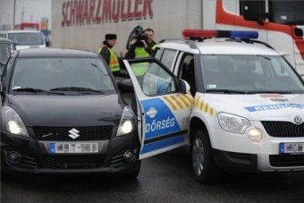 Négy autót lopott, mindet összetörte