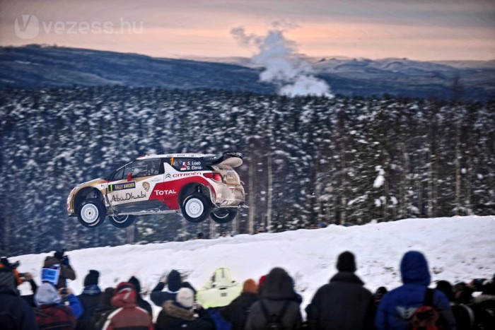 Ogier uralja a Svéd-ralit 6