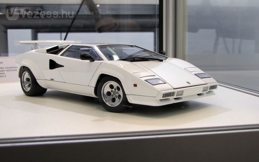 Lamborghini Countach 25th Anniversary