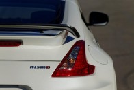 Kigyúrta magát a Nissan 370Z 18