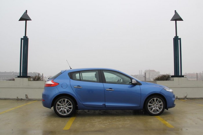 270-ig skálázott óra, 1,2-es motor 6 | Vezess 4302 mm hosszú, 1808 széles és 1471 magas