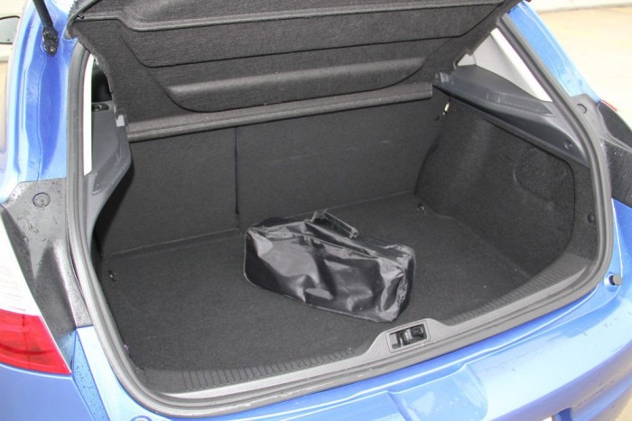 270-ig skálázott óra, 1,2-es motor 11 | Vezess 365 liter a Focus csomagtartója, 370 az Astráé, 372 a Megane-é, 380 a Golfé