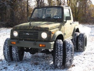 Nyolckerék-hajtású Suzuki...