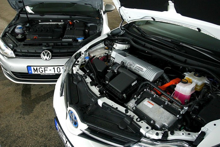 A motorterek az univerzum két legtávolabbi pólusát képviselik, de a cél ugyanaz, a takarékos, alacsony fogyasztás.