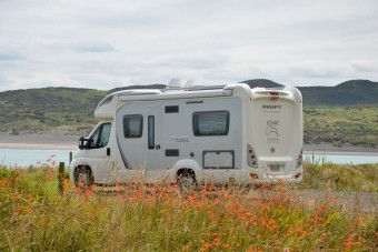 Üdülés lakóautóval - gurulj és láss!