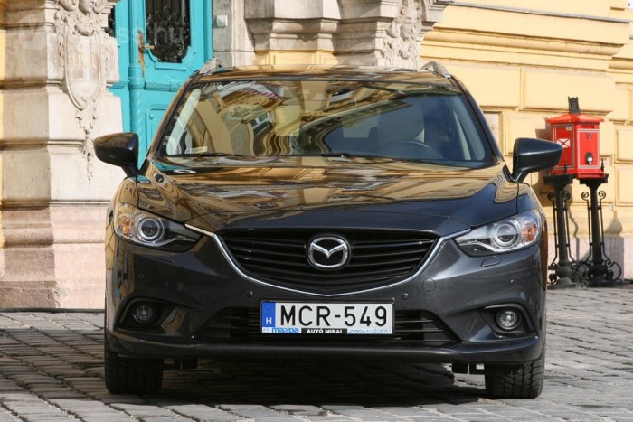 Nem csendesebb, nem takarékosabb, nem vehemensebb az új dízelmotor a többiekénél. Az átlagvevőt a kisebb környezetszennyezés nem hatja meg