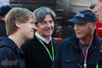 F1: Vettel be van betonozva