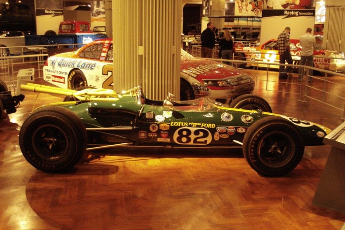 Lotus 38-as 1965-ből. Klasszikus szivarforma versenyautó