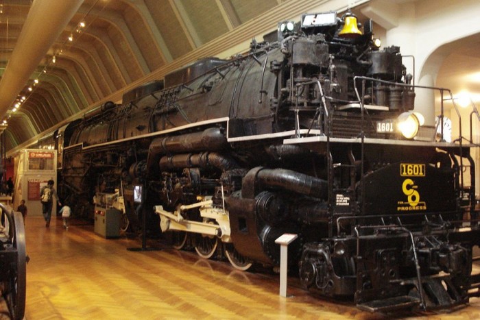 A detroiti autómúzeum érdekessége, hogy nem csak autók gyűjt. Befért ide ez a gigantikus mozdony is