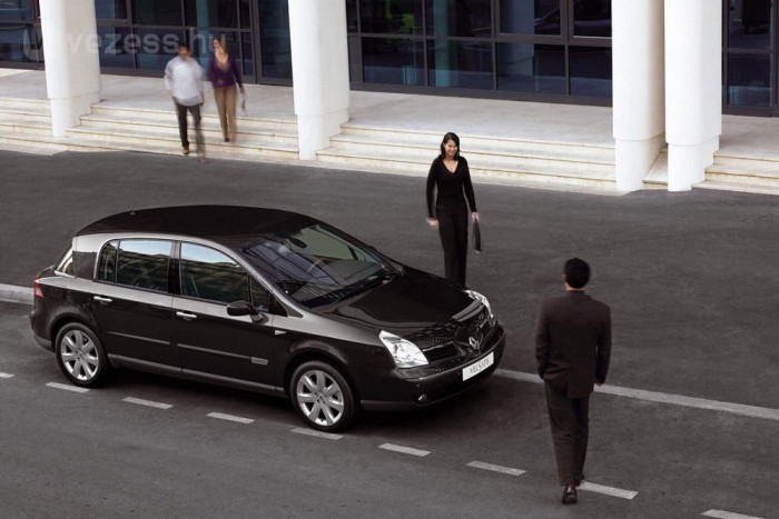 Talán a Renault-k luxusváltozataként induló Initiale Paris-sorozatából születik egyszer egy önálló Vel Satis-utód