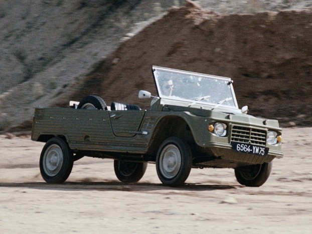 Nehéz elhinni, de a 4x4-es változat meglepően jó volt eterepen. A titok a kis saját tömegben rejlett.