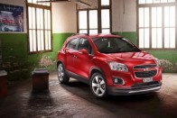 Az Opel Mokka szögletesebb fivére a Trax