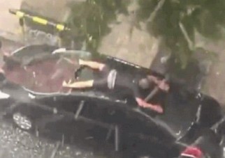 Elverte a jég a Citroënt