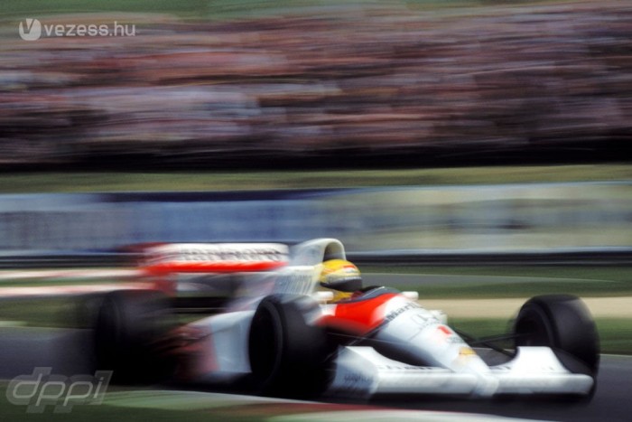 F1: 7,5 milliót ért Senna kesztyűje