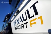 F1: A Renault a jelenre is gondol 8