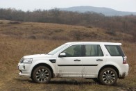 A Discovery és a Range Rover kistestvére: formailag ugyanaz a világ, mint a nagyok