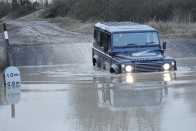 Villanyterepjáró a Land Rovertől 28