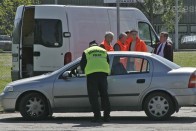 Szabályos autósokat büntetett a rendőrség 86