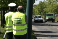 Szabályos autósokat büntetett a rendőrség 101