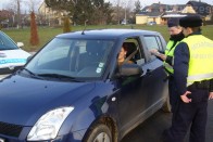 Szabályos autósokat büntetett a rendőrség 107